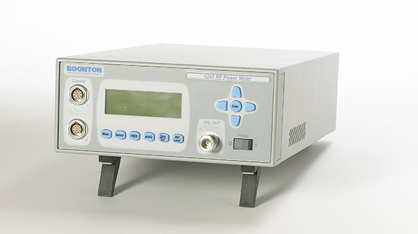 9240系列 射頻電壓表